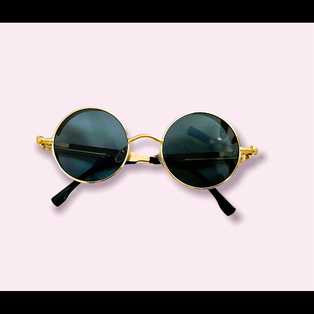 Fashionable sunglasses 😎